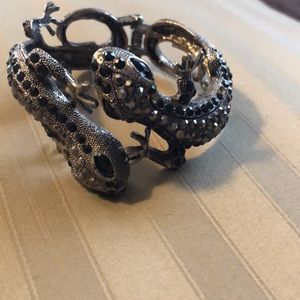 Gecko bangle